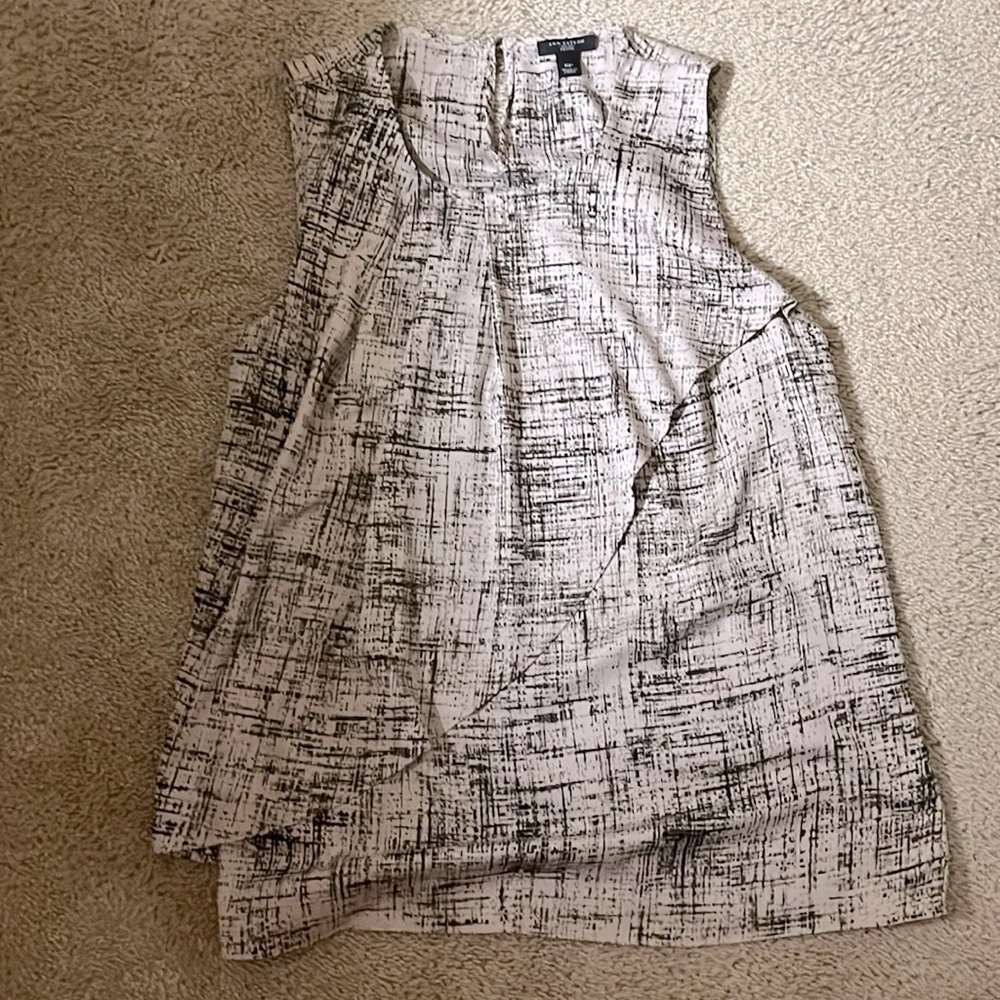 Women’s sleeveless blouse